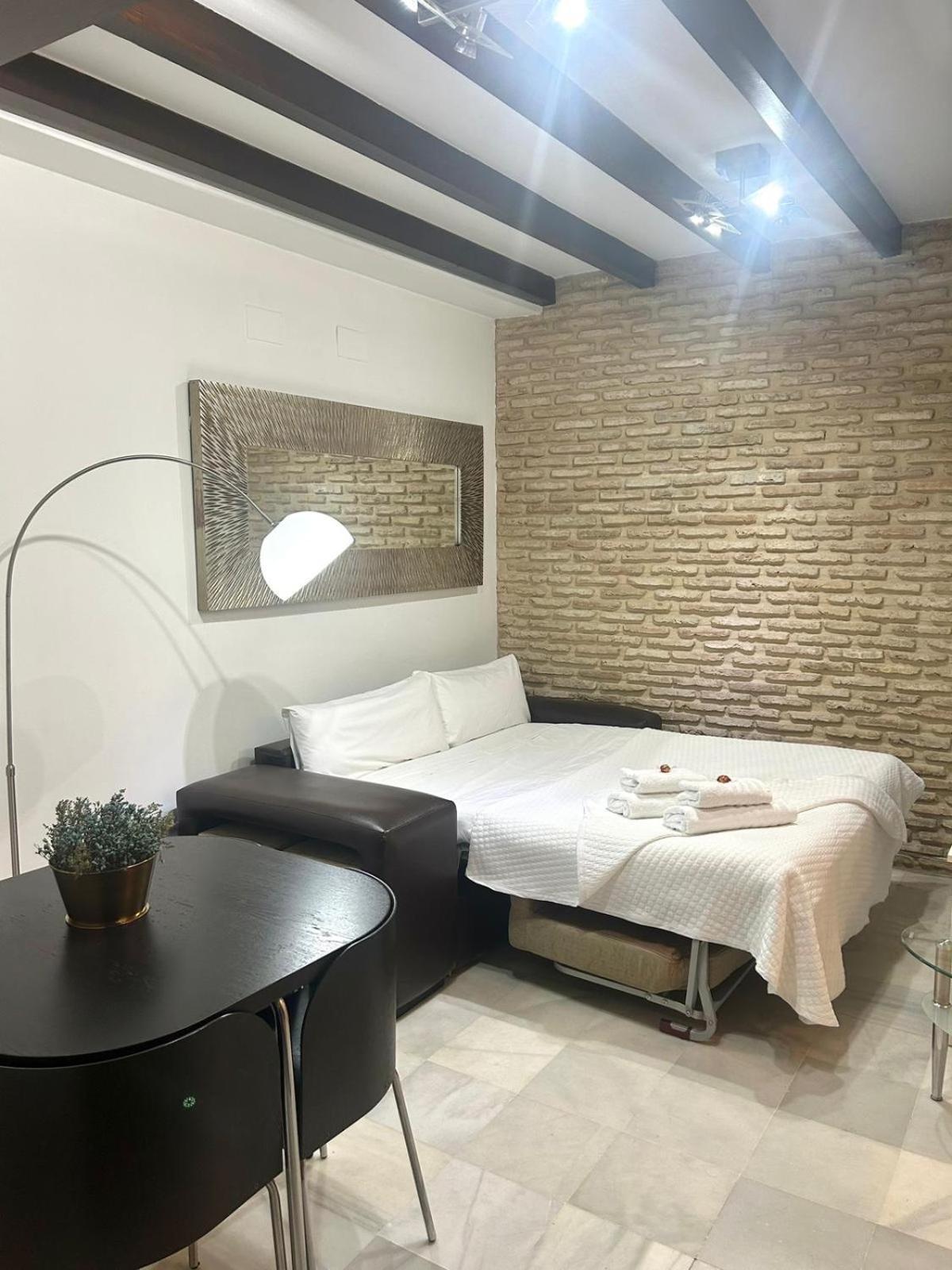 Triana Apartment Sevilla Esterno foto